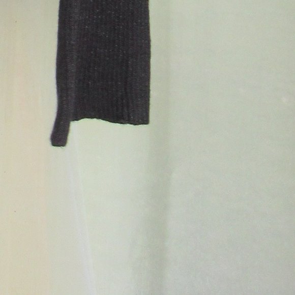 🤠💜$5ifbundle3 shimmery sequin accents top - Picture 9 of 10